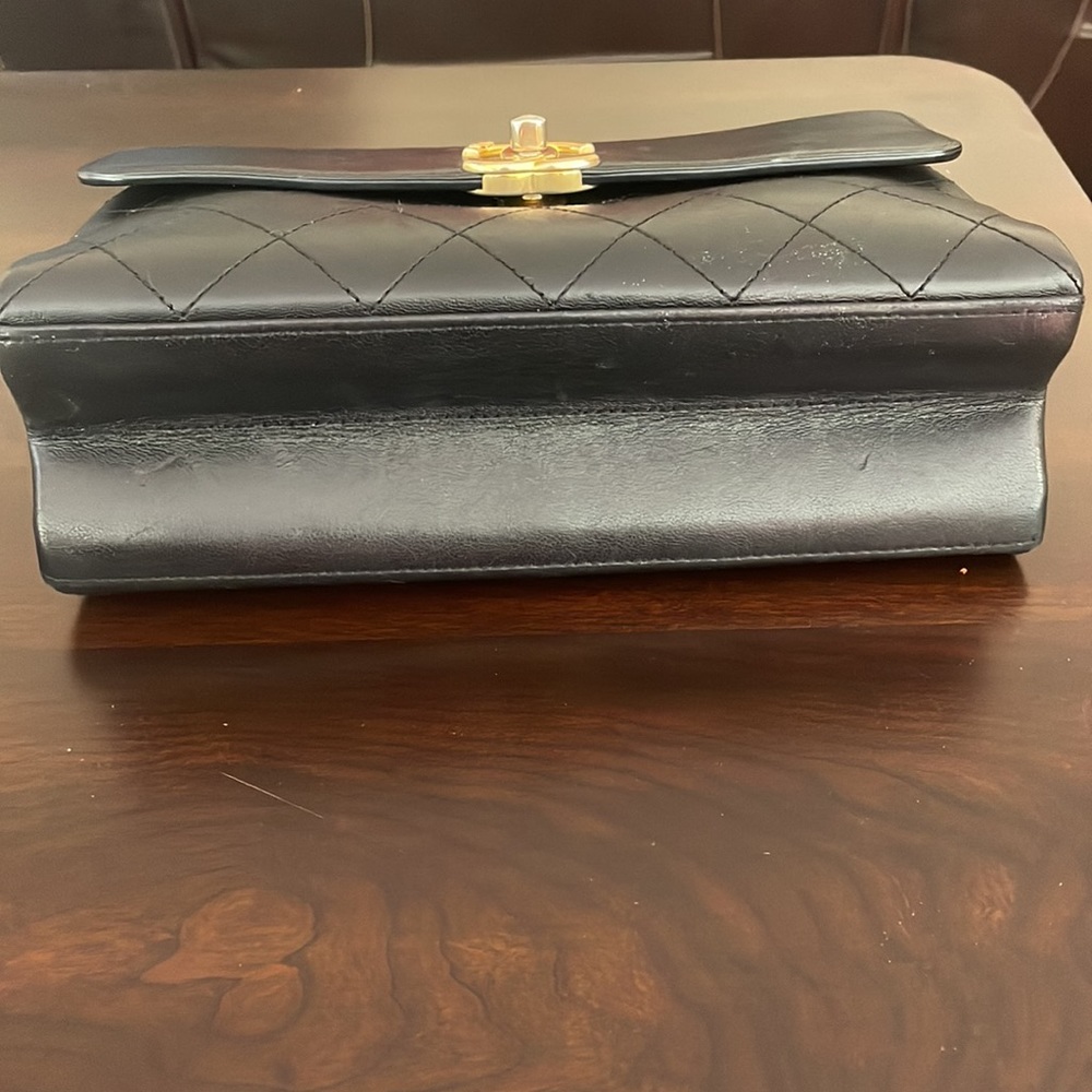 Chanel small coco luxe flap bag black - Picture 9 of 16